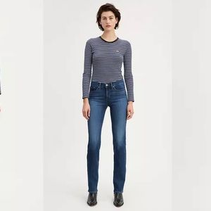 LEVIS 314 shaping straight leg jeans size 28